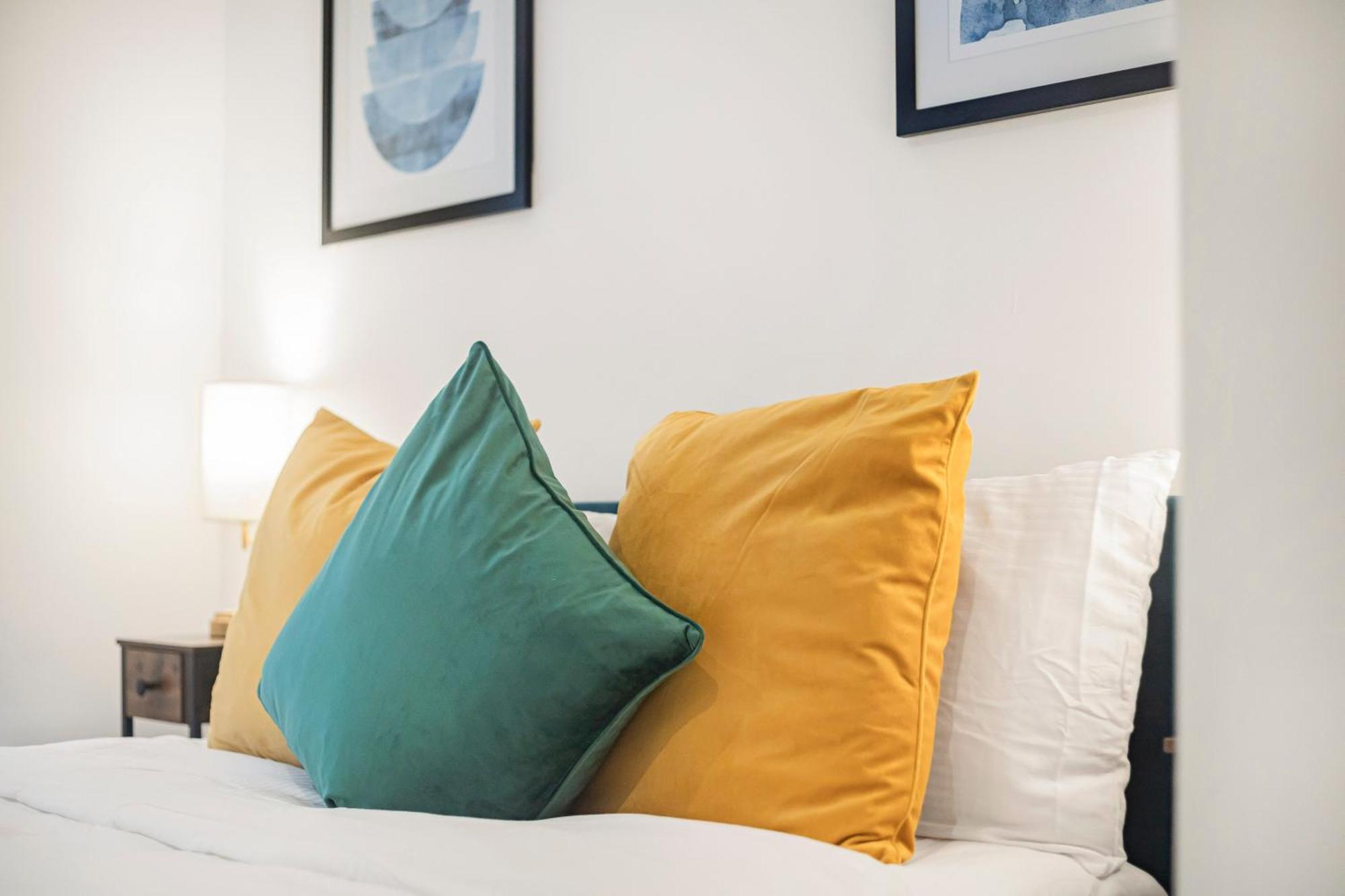 Athera - Hoxton Square 2 Bed, 2 Bath Entire Private Apartment 런던 외부 사진