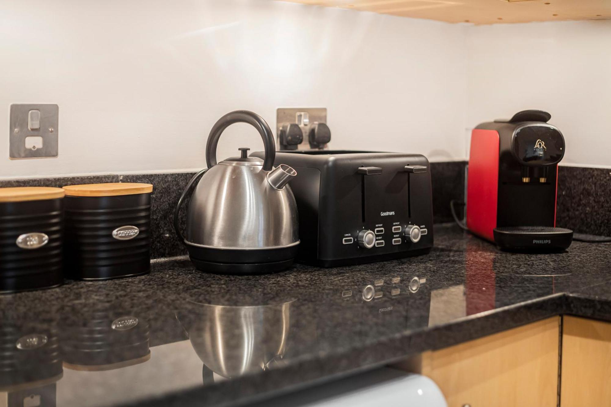 Athera - Hoxton Square 2 Bed, 2 Bath Entire Private Apartment 런던 외부 사진